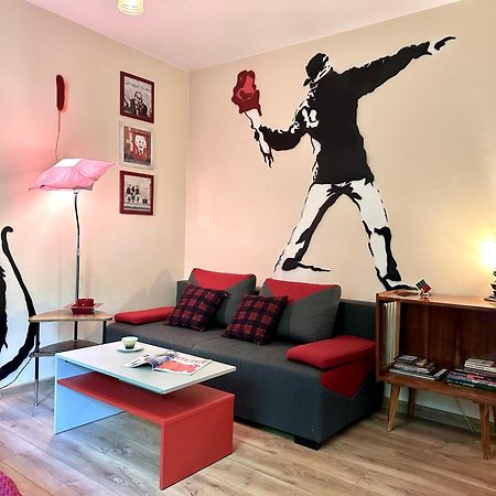 "Banksy" Art Apartment Warsaw Exterior photo