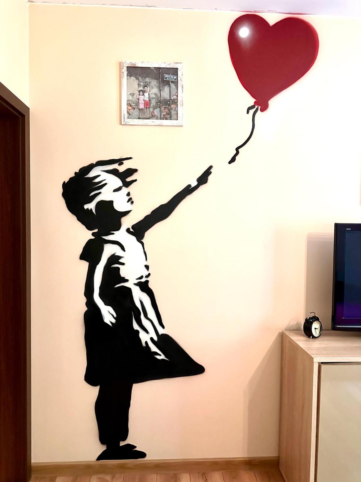 "Banksy" Art Apartment Warsaw Exterior photo