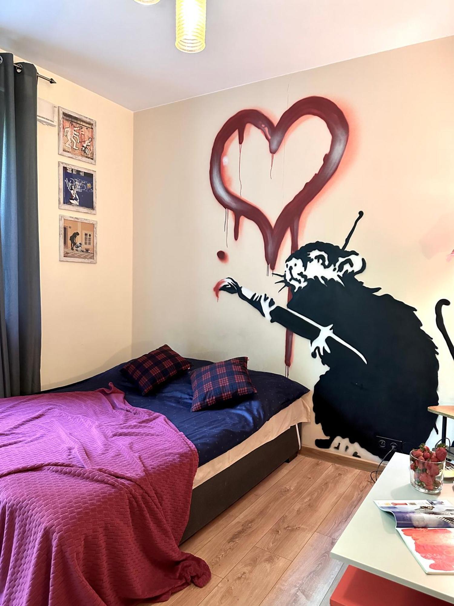 "Banksy" Art Apartment Warsaw Exterior photo