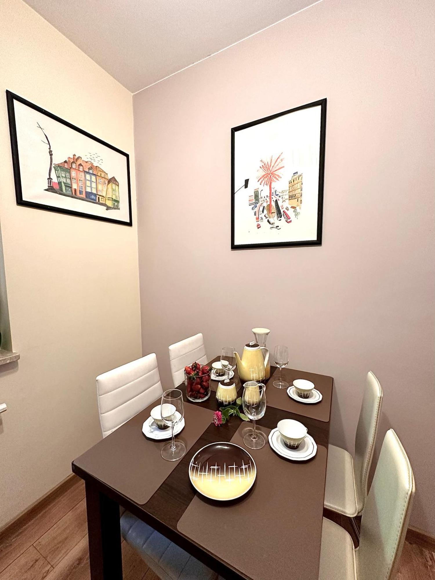 "Banksy" Art Apartment Warsaw Exterior photo